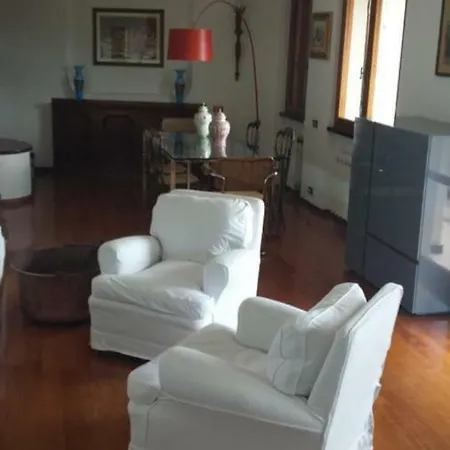 A Relaxing Surrounded By Olive Prázdninový dům Leivi